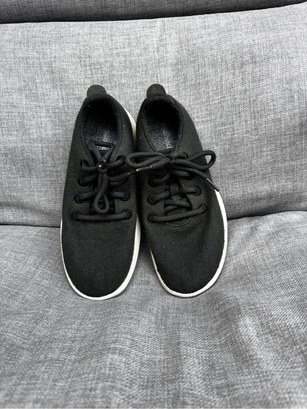 Allbirds Wool Runners Black White Sole Women's Size 7 EU 37